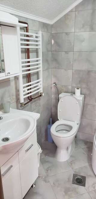 Гостевой дом Apartmani Ambiente Плав Стандартный двухместный номер с 2 отдельными кроватями и видом на горы-9